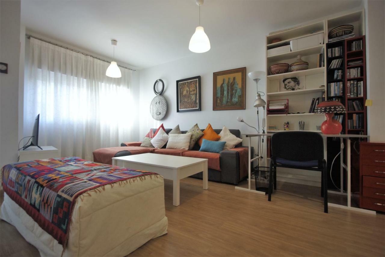 Bonito Apart. Con Parking Y Piscina Mairena del Aljarafe Bagian luar foto
