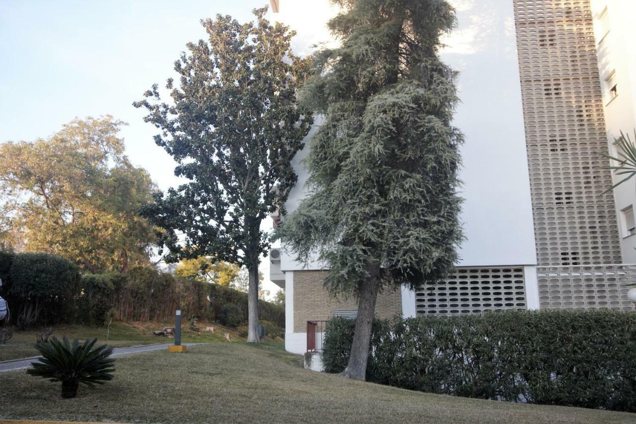 Bonito Apart. Con Parking Y Piscina Mairena del Aljarafe Bagian luar foto