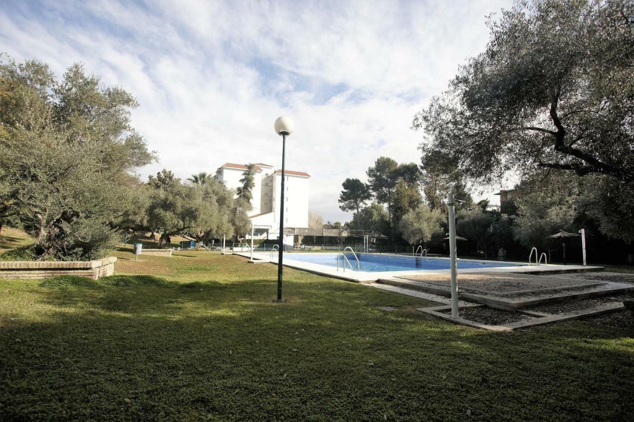 Bonito Apart. Con Parking Y Piscina Mairena del Aljarafe Bagian luar foto