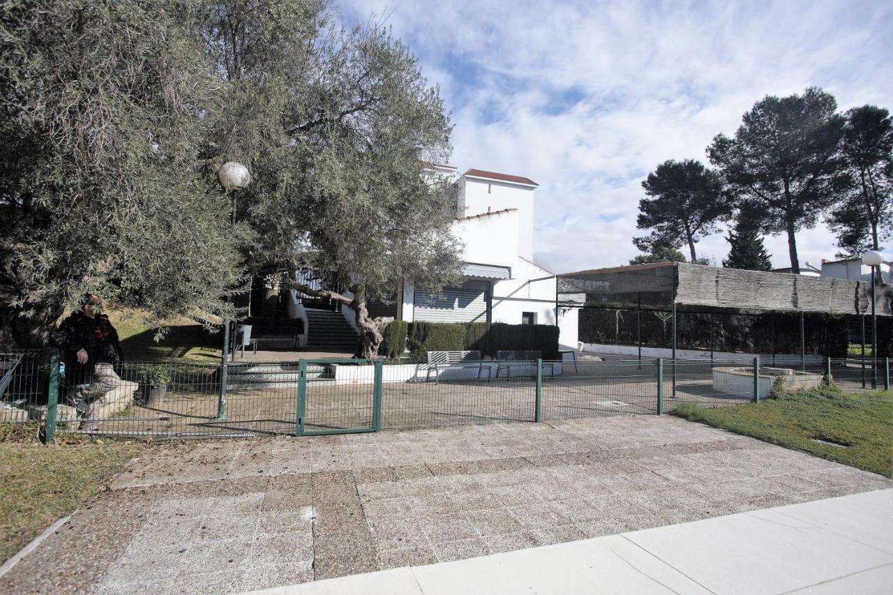 Bonito Apart. Con Parking Y Piscina Mairena del Aljarafe Bagian luar foto